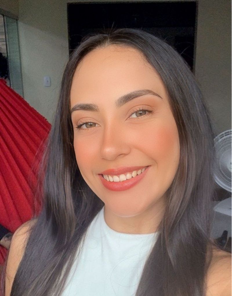 Foto de HEMILLY CHAVES